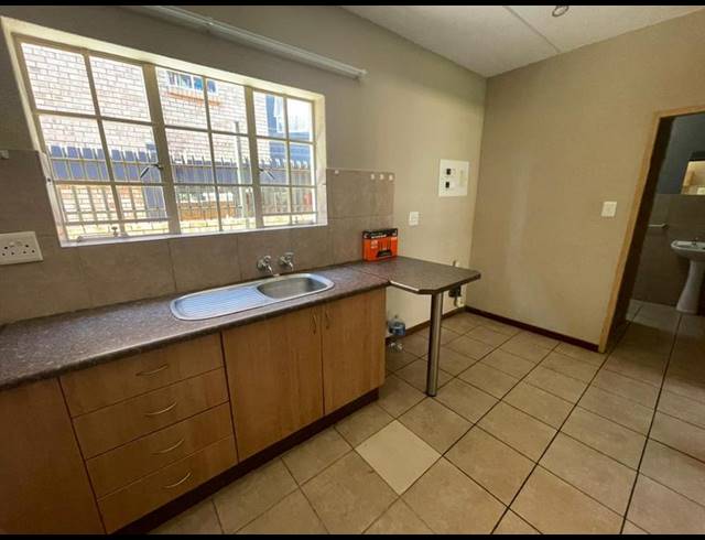 2 BEDROOM PROPERTY TO RENT IN DIE BULT